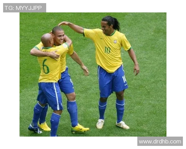 六位足球明星的传奇故事与他们的辉煌成就揭秘 六位足球明星的传奇故事与他们的辉煌成就揭秘