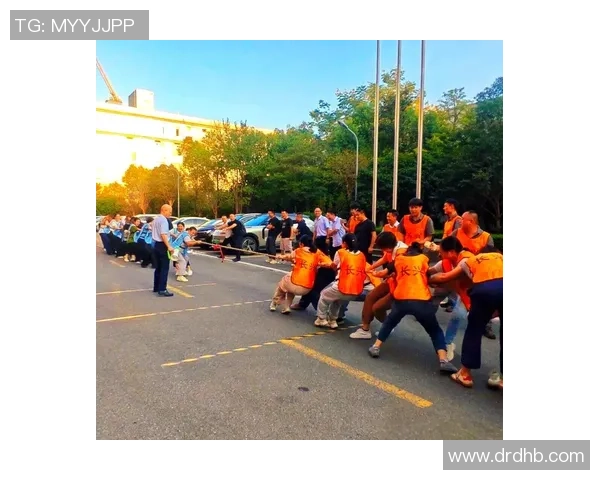 足球拔河:激情对抗与团队协作的完美结合,探索新型竞技运动的魅力与挑战 足球拔河:激情对抗与团队协作的完美结合,探索新型竞技运动的魅力与挑战